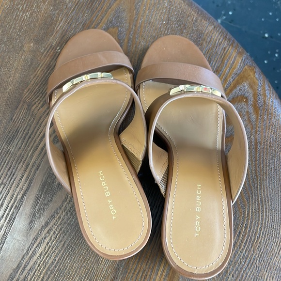 Tory Burch size 7 - Picture 2 of 5